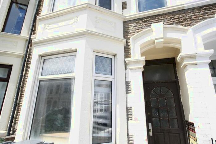 4 Bedroom Property To Rent In Dogfield Street, Cathays, Cardiff, CF24