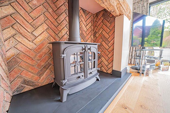 5 Bedroom Detached House For Sale In Grovefield Crescent, Balsall Common, CV7