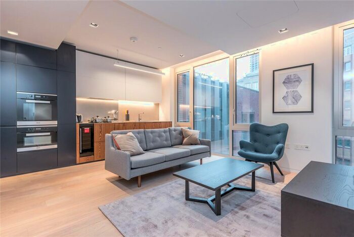 1 Bedroom Apartment To Rent In Bartholomew Close, Farringdon, Barbican, London, EC1A