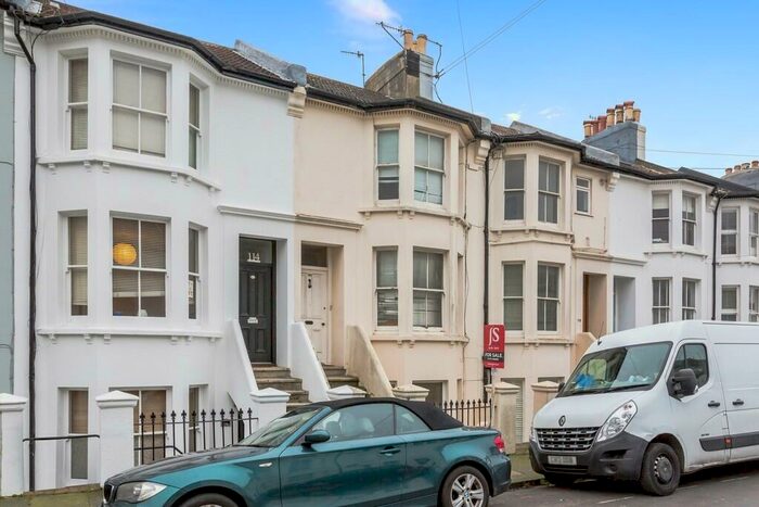 1 Bedroom Flat To Rent In Montgomery Street, Hove, BN3