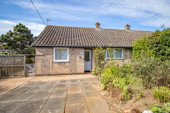 2 Bedroom Semi-Detached Bungalow For Sale In Castle Cottages, Thornham, PE36