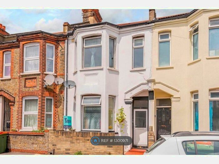 2 Bedroom Flat To Rent In Burley Road, London E16