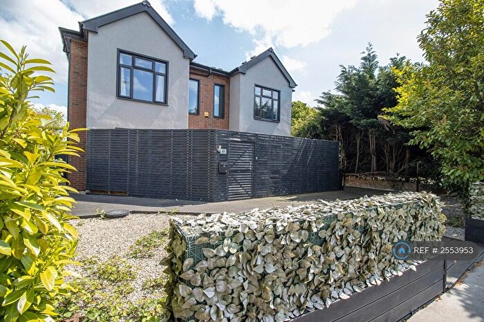 2 Bedroom Flat To Rent In Bridle Road, Croydon, CR0