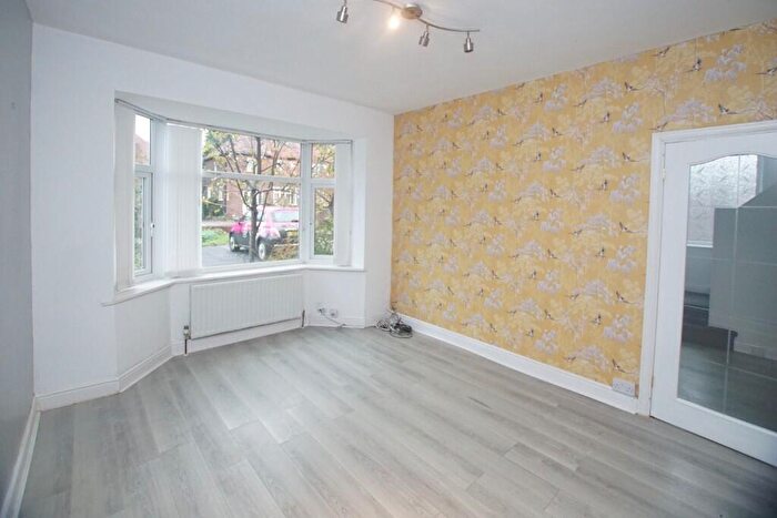 3 Bedroom Semi-Detached House To Rent In **Driveway** Astley Grove, Stalybridge, SK15