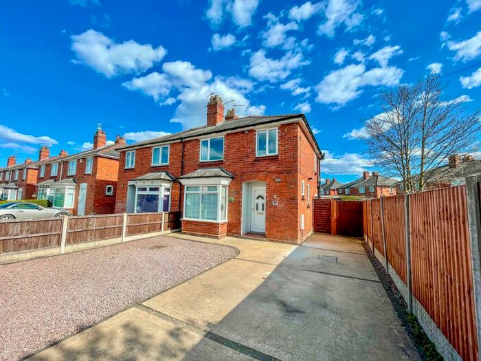 3 Bedroom Semi-Detached House To Rent In Moorland Avenue, Lincoln, LN6
