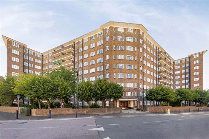 2 Bedroom Flat To Rent In Ashford Court, Cricklewood, NW2