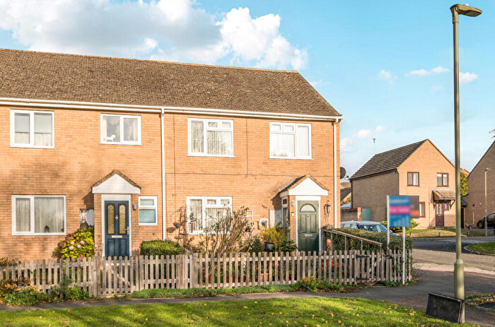 3 Bedroom End Of Terrace House For Sale In Weavers Close, Witney, Oxfordshire, OX28