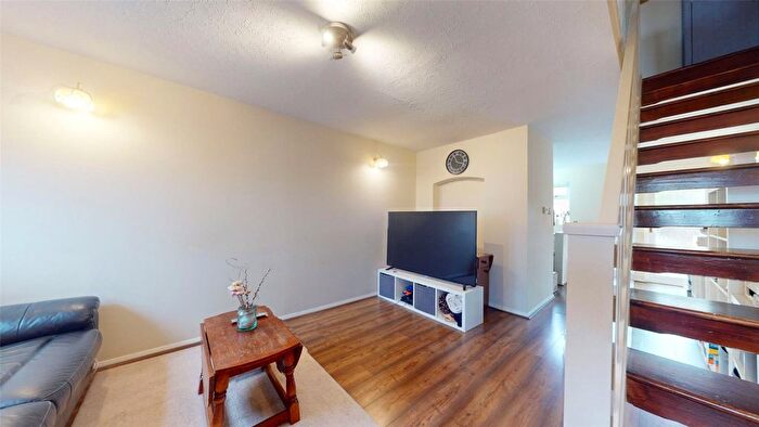 2 Bedroom Terraced House To Rent In Goodhew Road, Croydon, CR0