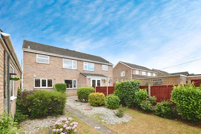 3 Bedroom Semi-Detached House For Sale In Bodmin Close, Scunthorpe, DN17