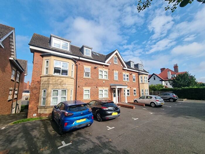 2 Bedroom Flat To Rent In Oriel Court, Birkenhead, Birkenhead, Merseyside, CH42