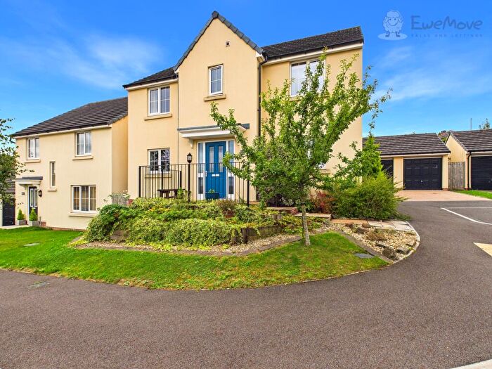 4 Bedroom Detached House For Sale In Ash Drive, South Molton, Devon, EX36