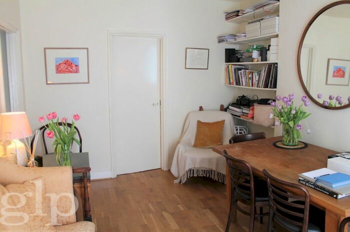 1 Bedroom Flat To Rent In Berwick Street, London, W1F