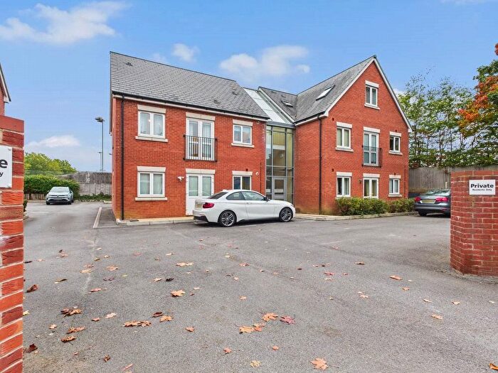 2 Bedroom Flat For Sale In Bloomfield Terrace, Gloucester, Gloucestershire, GL1