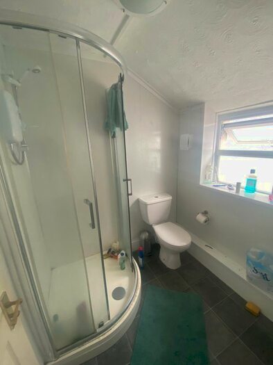 3 Bedroom Flat To Rent In Argyle Street, Swansea, SA1