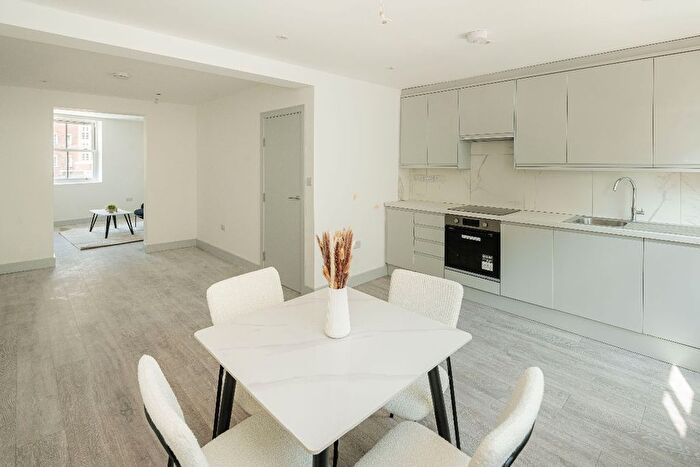 4 Bedroom Maisonette To Rent In Kentish Town Road, London, NW1