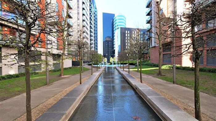 1 Bedroom Apartment To Rent In Fernie Street, Jefferson Place, M4