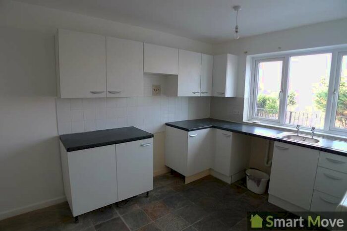 3 Bedroom Maisonette Flat To Rent In Rycroft Avenue, Deeping St. James, Peterborough, Cambridgeshire. PE6