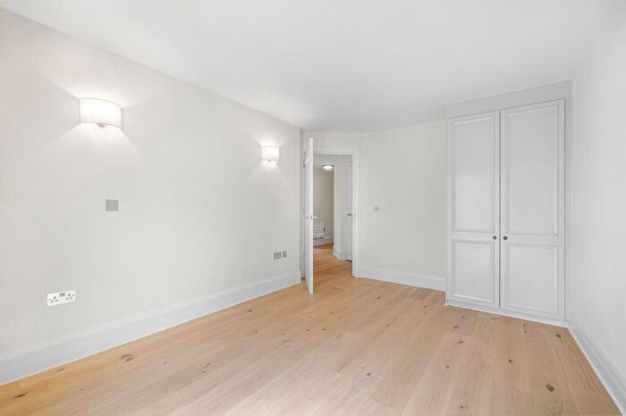1 Bedroom Flat For Sale In Arcadia Court, Lowther Road, N7