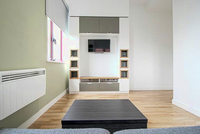 1 Bedroom Flat To Rent In Apt, Q One Residence #, LS2