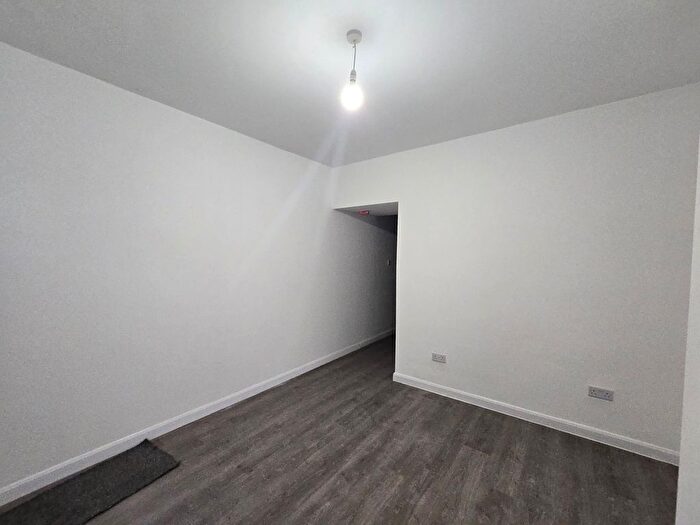 3 Bedroom Terraced House To Rent In Western Road, Leicester, LE3