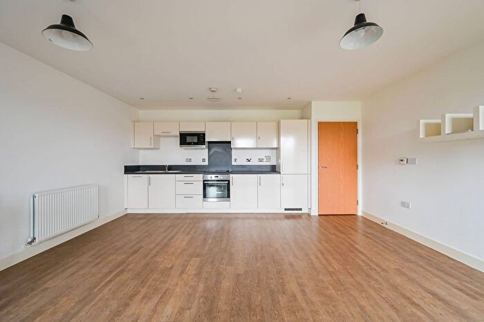 1 Bedroom Flat For Sale In Parkside Court, Royal Docks, London, E16