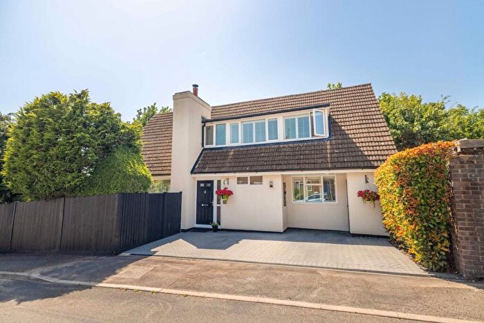 3 Bedroom Detached House For Sale In Aldbourne Road, Burnham, SL1