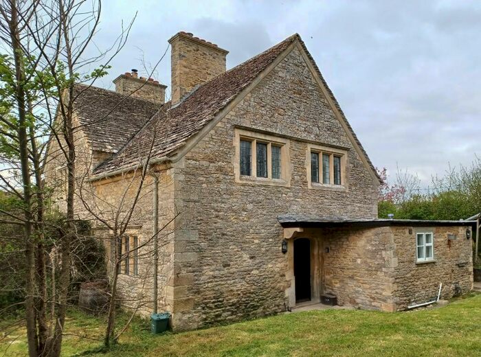 3 Bedroom End Of Terrace House To Rent In , SN7