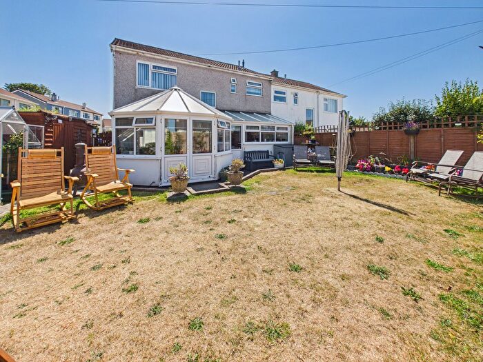 4 Bedroom Property For Sale In Harefield Crescent, Camborne - Versatile Accommodation, TR14