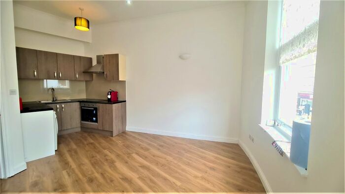 1 Bedroom Flat To Rent In Stoke Newington Road, London, London, N16