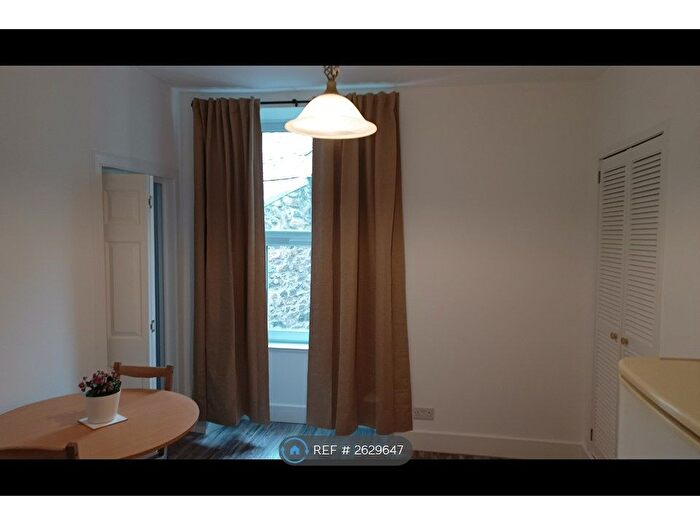 1 Bedroom Flat To Rent In High Riggs, Edinburgh, EH3