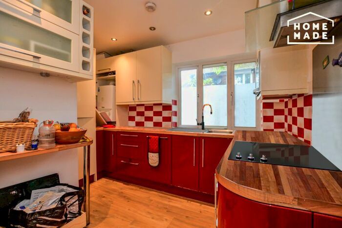 2 Bedroom Semi-Detached House To Rent In Dylways, Denmark Hill, SE5