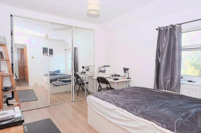 5 Bedroom Terraced House To Rent In Hillside, Brighton, BN2