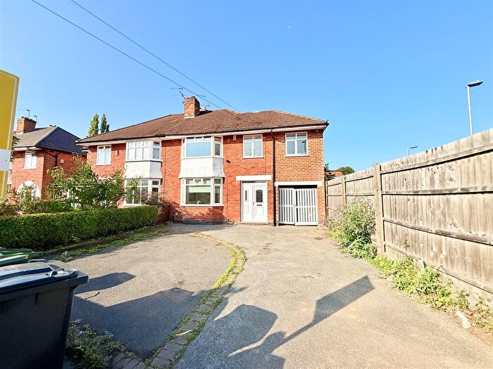 4 Bedroom End Of Terrace House To Rent In Cator Lane, Beeston, NG9