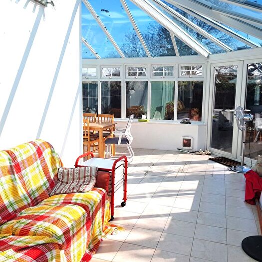 3 Bedroom End Of Terrace House To Rent In Well Road, High Barnet, EN5