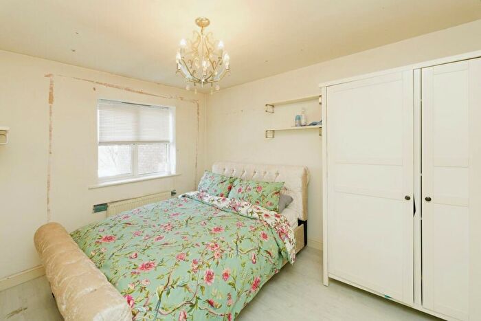 4 Bedroom Town House For Sale In Lathom Close, Liverpool, L36