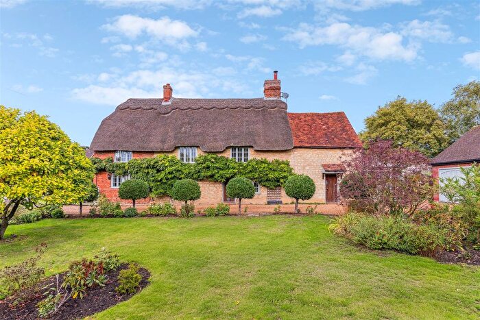 4 Bedroom Detached House For Sale In High Street, Sherington, MK16