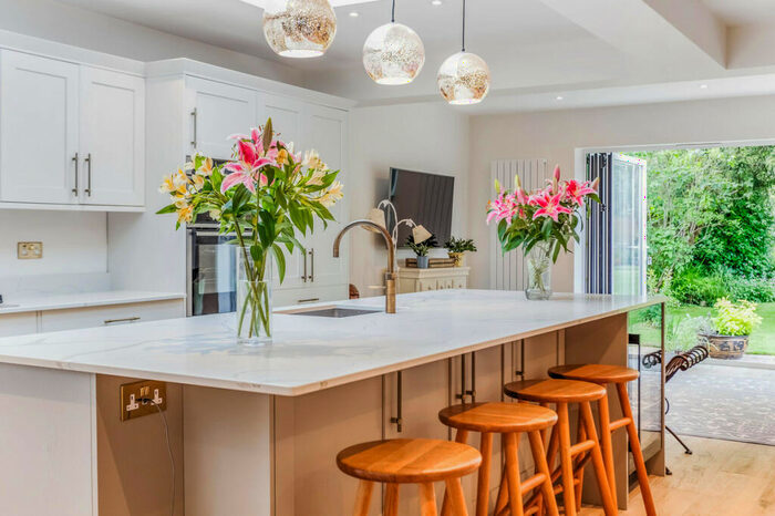 5 Bedroom Detached House For Sale In New Park Road Cranleigh, Surrey, GU6