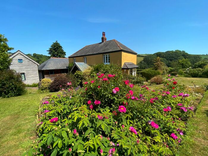 4 Bedroom Detached House For Sale In School House Gardens, Loddiswell, Kingsbridge, TQ7