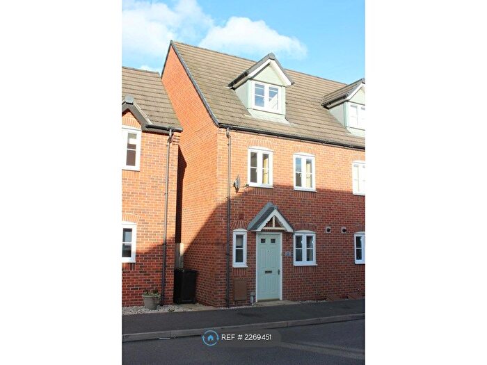 3 Bedroom Semi-Detached House To Rent In Mersey Way, Hilton, Derby, DE65