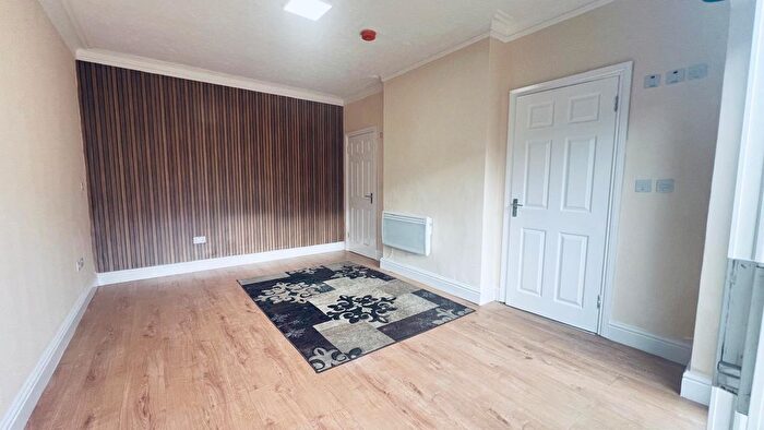Studio To Rent In Ashburnham Road, Luton, LU1