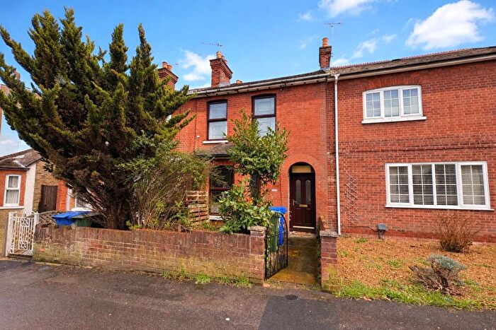 2 Bedroom Terraced House For Sale In Holly Road, Aldershot, GU12