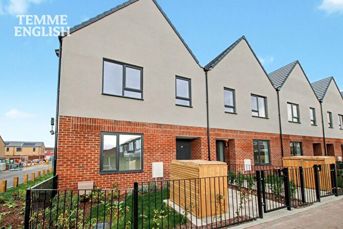 3 Bedroom End Terrace House For Sale In Clarendon Mews, Pitsea, SS13