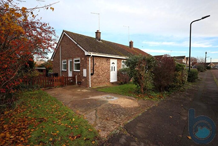 2 Bedroom Semi-Detached Bungalow To Rent In Pierce Crescent, Warmington, PE8