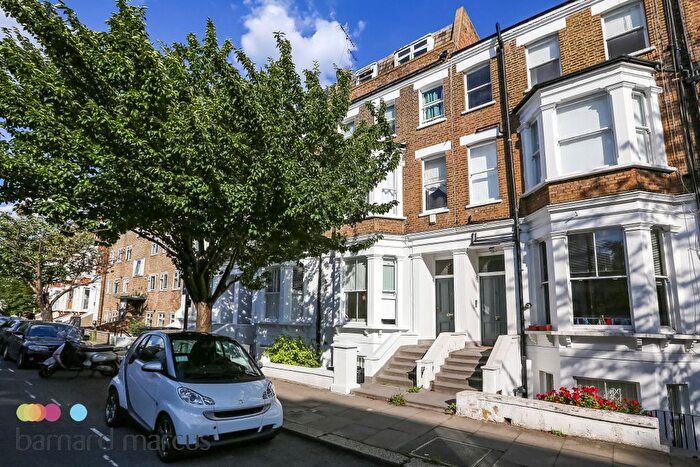 2 Bedroom Flat To Rent In Netherwood Road, London, W14