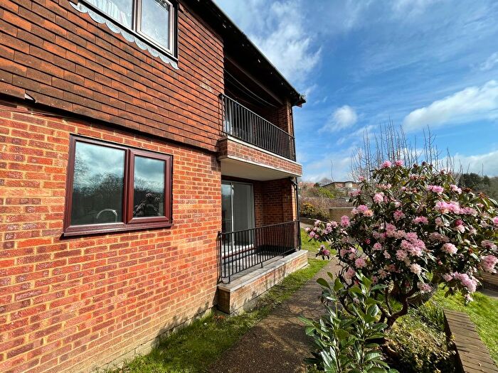 2 Bedroom Flat To Rent In Ashlands, Crowborough, TN6