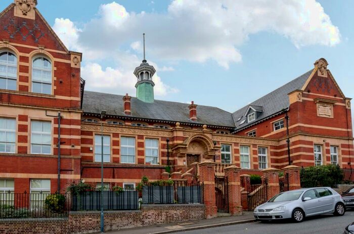 2 Bedroom Flat To Rent In Upper Holly Hill Road Belvedere, DA17