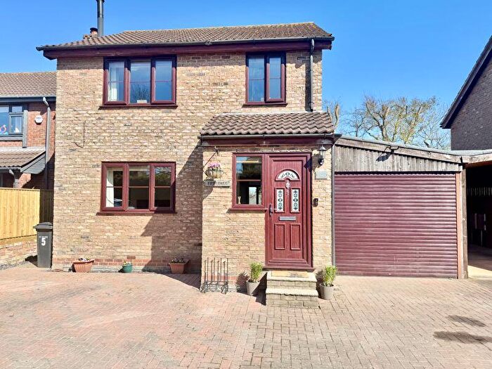 3 Bedroom Detached House For Sale In Carlton Road, Manby, LN11