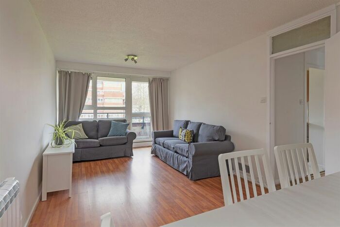 3 Bedroom Flat For Sale In Goulden House, SW11