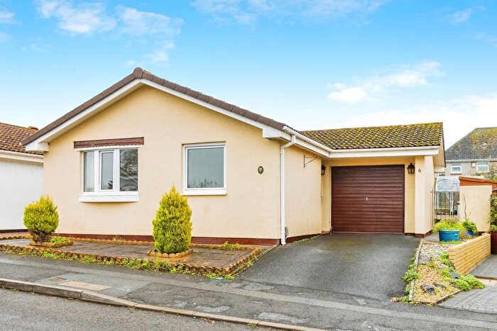 2 Bedroom Bungalow For Sale In Newcross Park, Kingsteignton, Newton Abbot, TQ12
