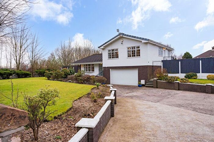 3 Bedroom Detached House To Rent In Cumber Lane, Whiston, L35